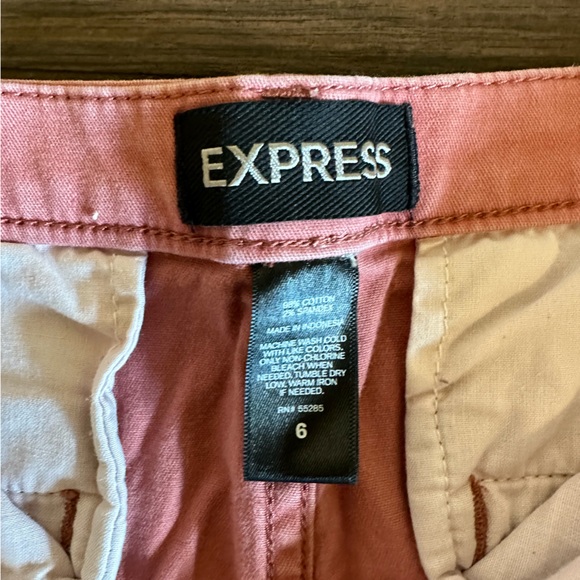 Express Red Shorts - Picture 3 of 3